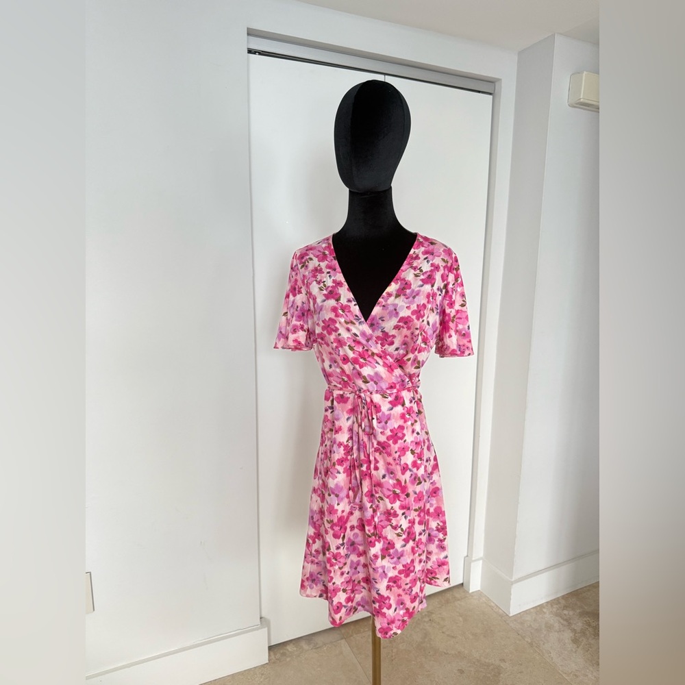 FLORAL Pink Wrap Dress short sleeves - size S/M - NEW -
